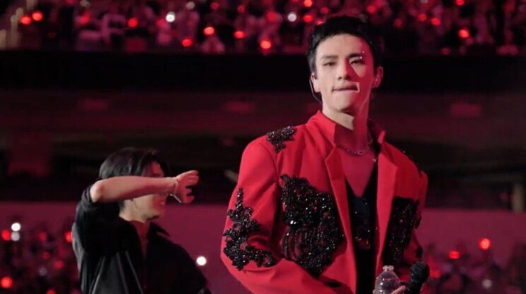 Stray Kids: The dominATE Experience