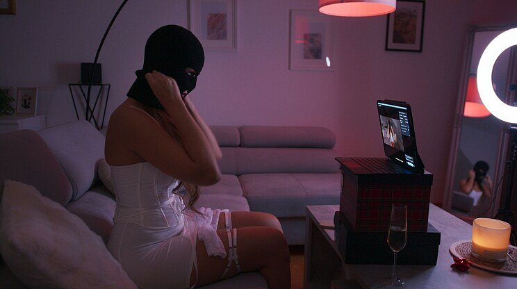 Virtuálna priateľka